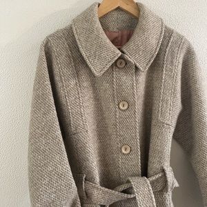 True vintage 50s wool button up princess coat!
